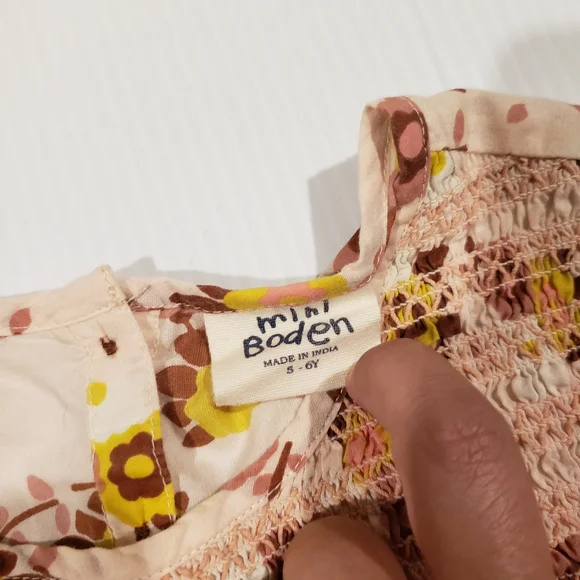 Mini Boden Flower Blouse Size Girls 6-7Y Light Pink - Picture 6 of 7